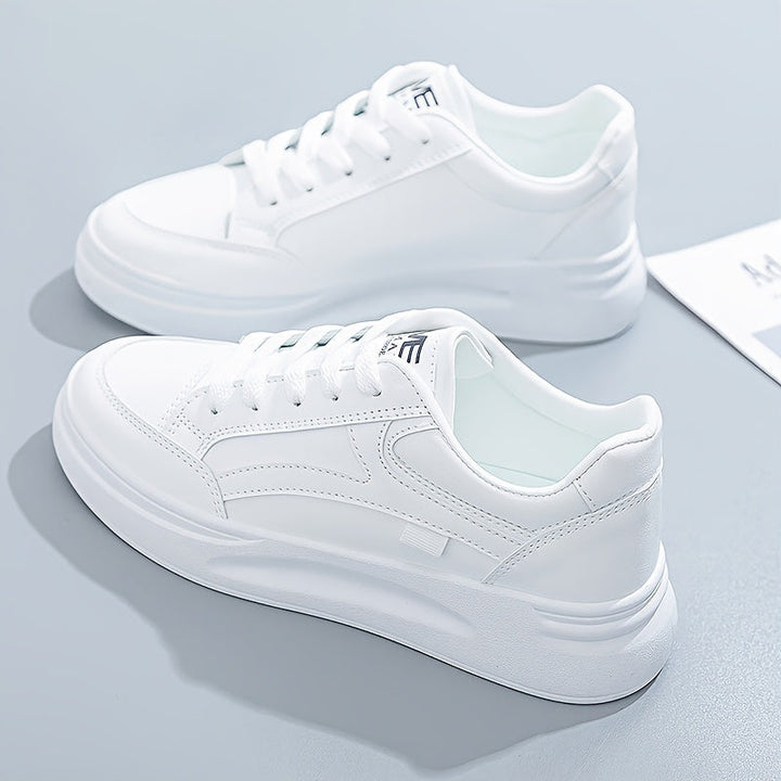Eleganti Sneakers Bianche Leggere e Confortevoli