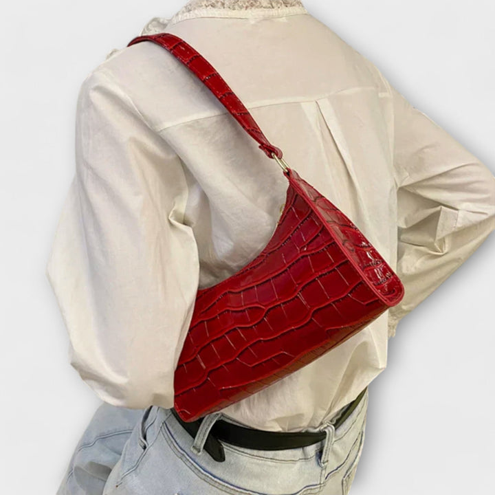 Oona Borsa