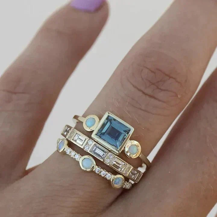 Collana vintage con cristallo blu